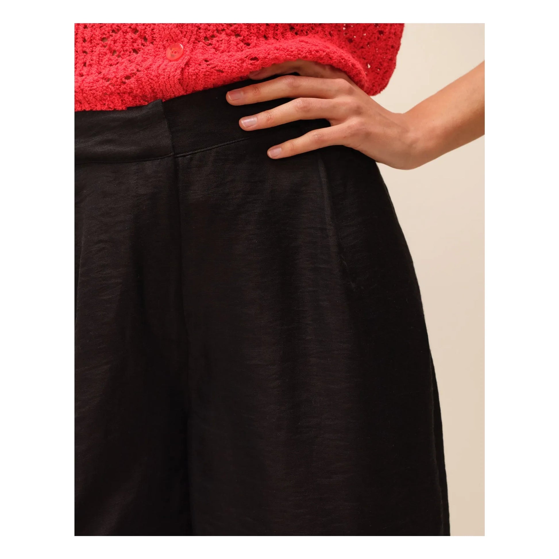 Nitah - Bermuda shorts Myriam | Black
