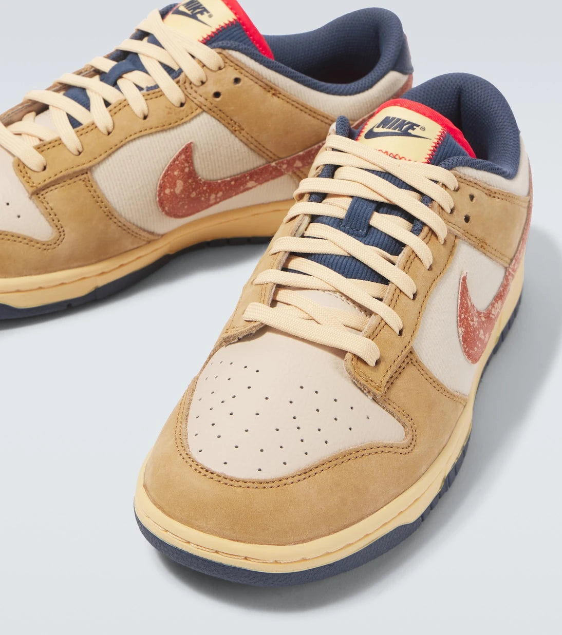 Nike - Dunk Low Retro SE leather sneakers