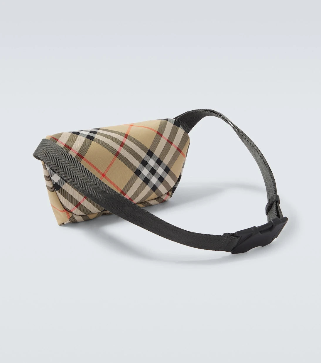 Burberry - حقيبة خصر مطرزة بنقشة مربعات بربري