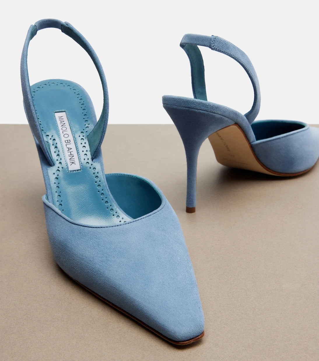 Manolo Blahnik - Borelapla suede slingback pumps