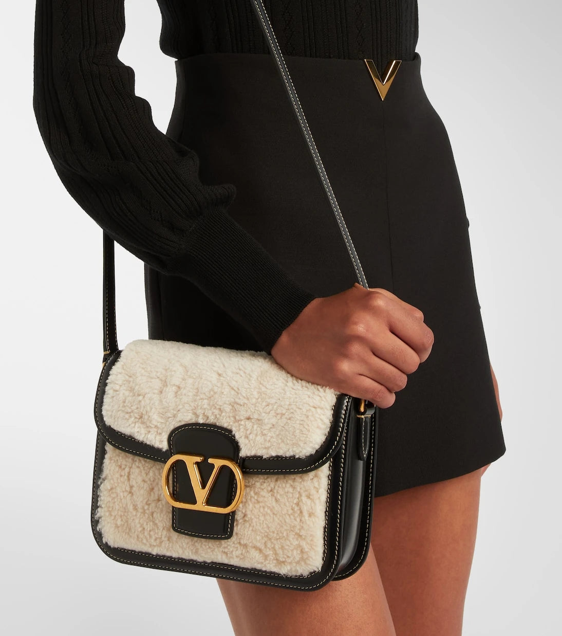 Valentino Garavani - 9TO5 shearling and leather shoulder bag