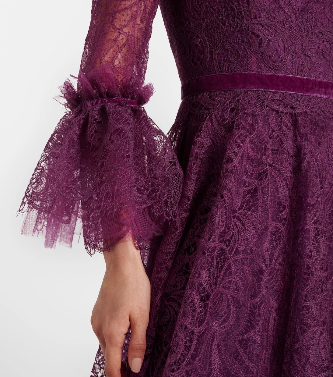 Costarellos - Lace gown