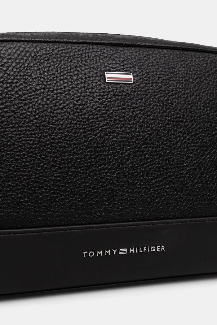 Tommy Hilfiger чанта през рамо мъжка от имитация на кожа