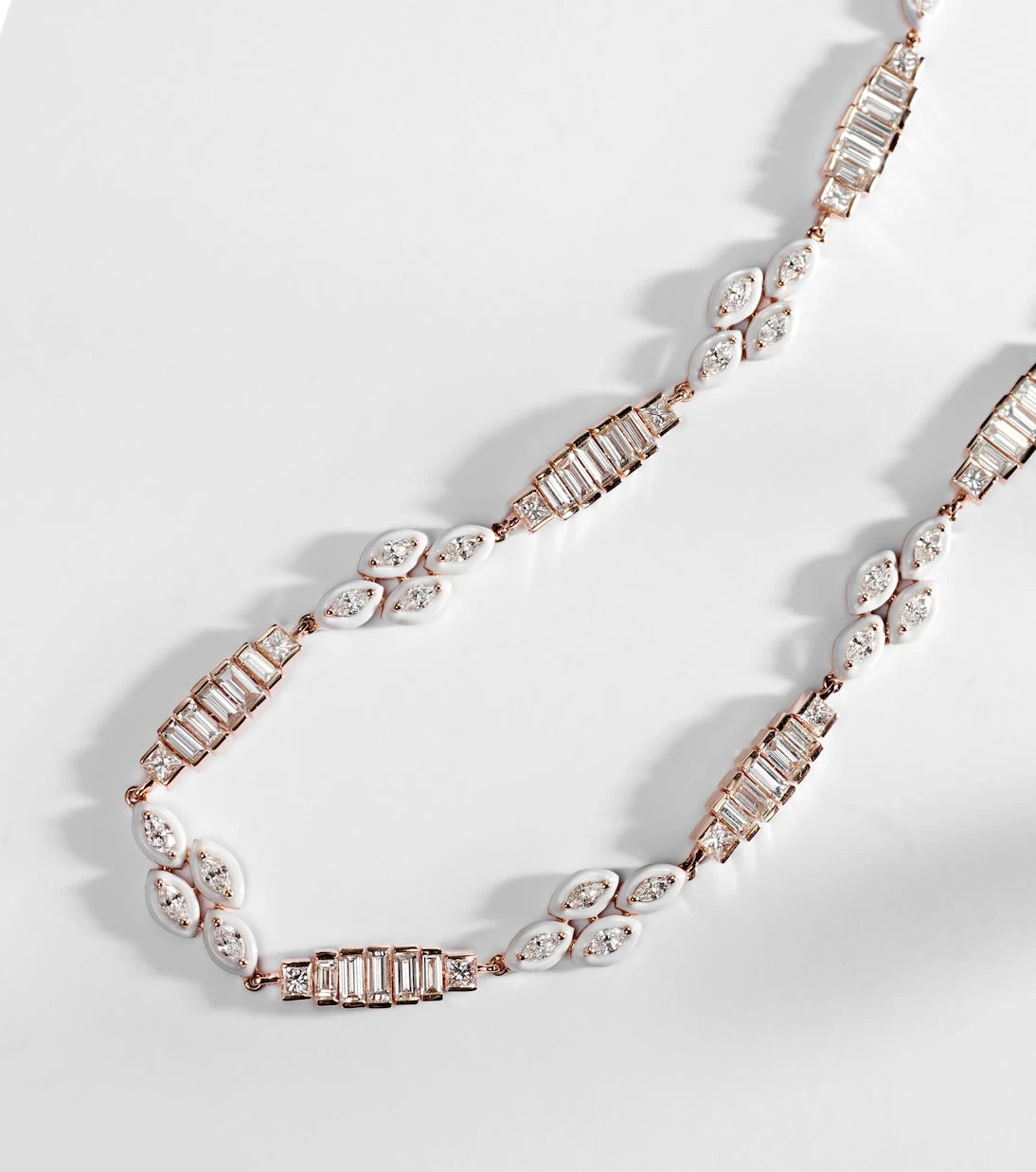 Kamyen - 18kt gold choker with diamonds