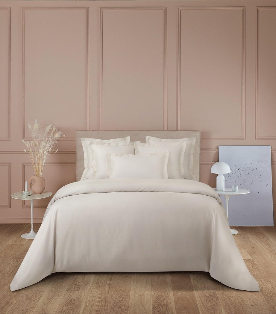 Triomphe Nacre Super King Duvet Cover (260cm x 220cm)