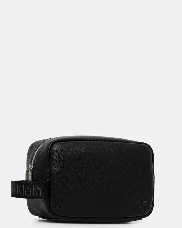 Козметична чанта Calvin Klein