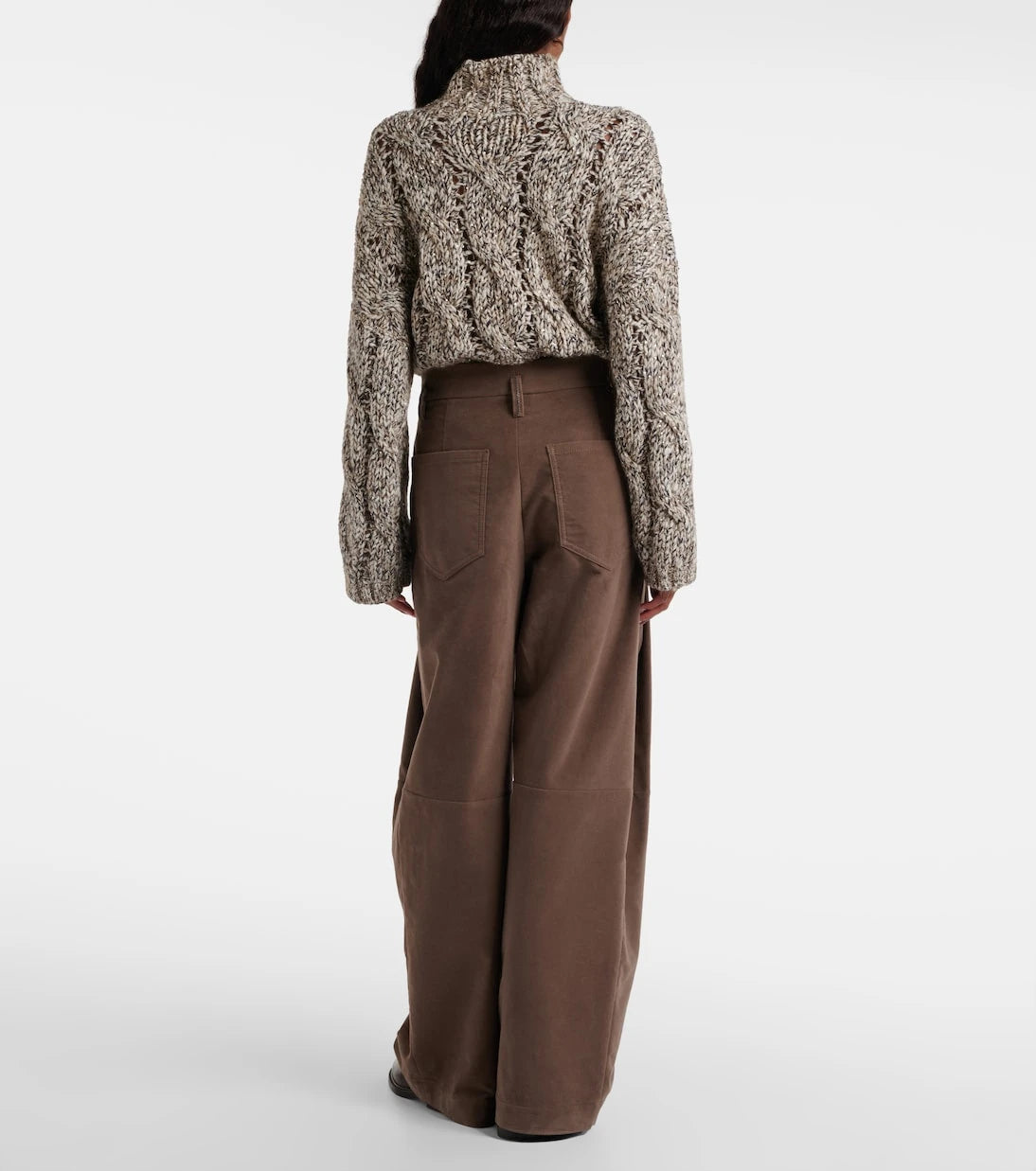 Brunello Cucinelli - بنطال واسع الساقين بخصر عالٍ من القطن ومُكسَّر