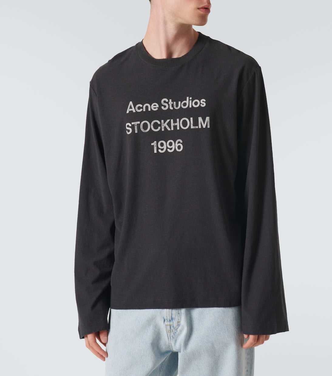 Acne Studios - تي شيرت جيرسيه بشعار ممزق