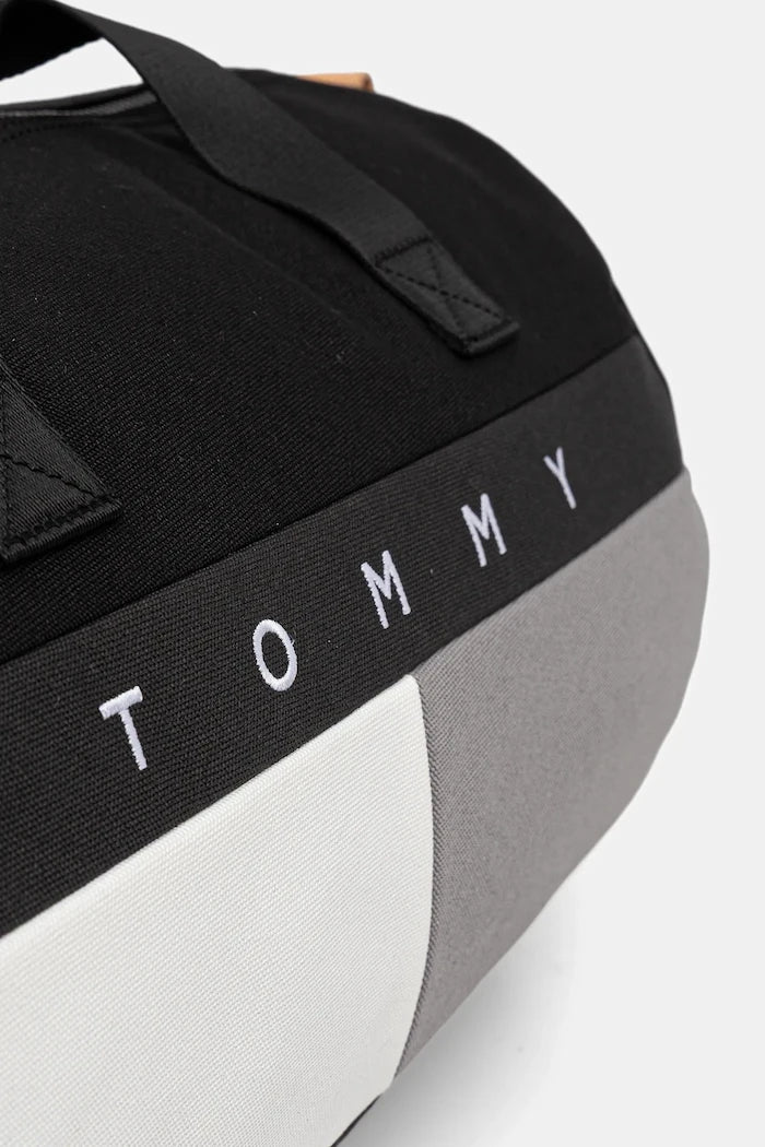 Чанта Tommy Jeans 47 x 27 x 30 cm