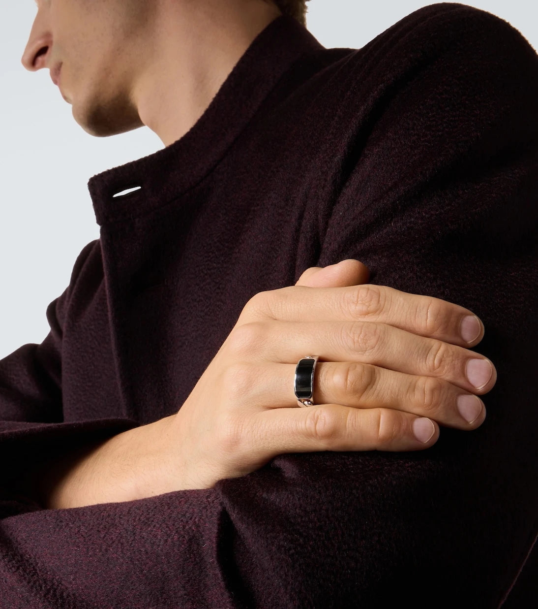 Shay Jewelry - خاتم ذهب أبيض عيار 18 قيراط وصلات متداخلة مع الأونيكس