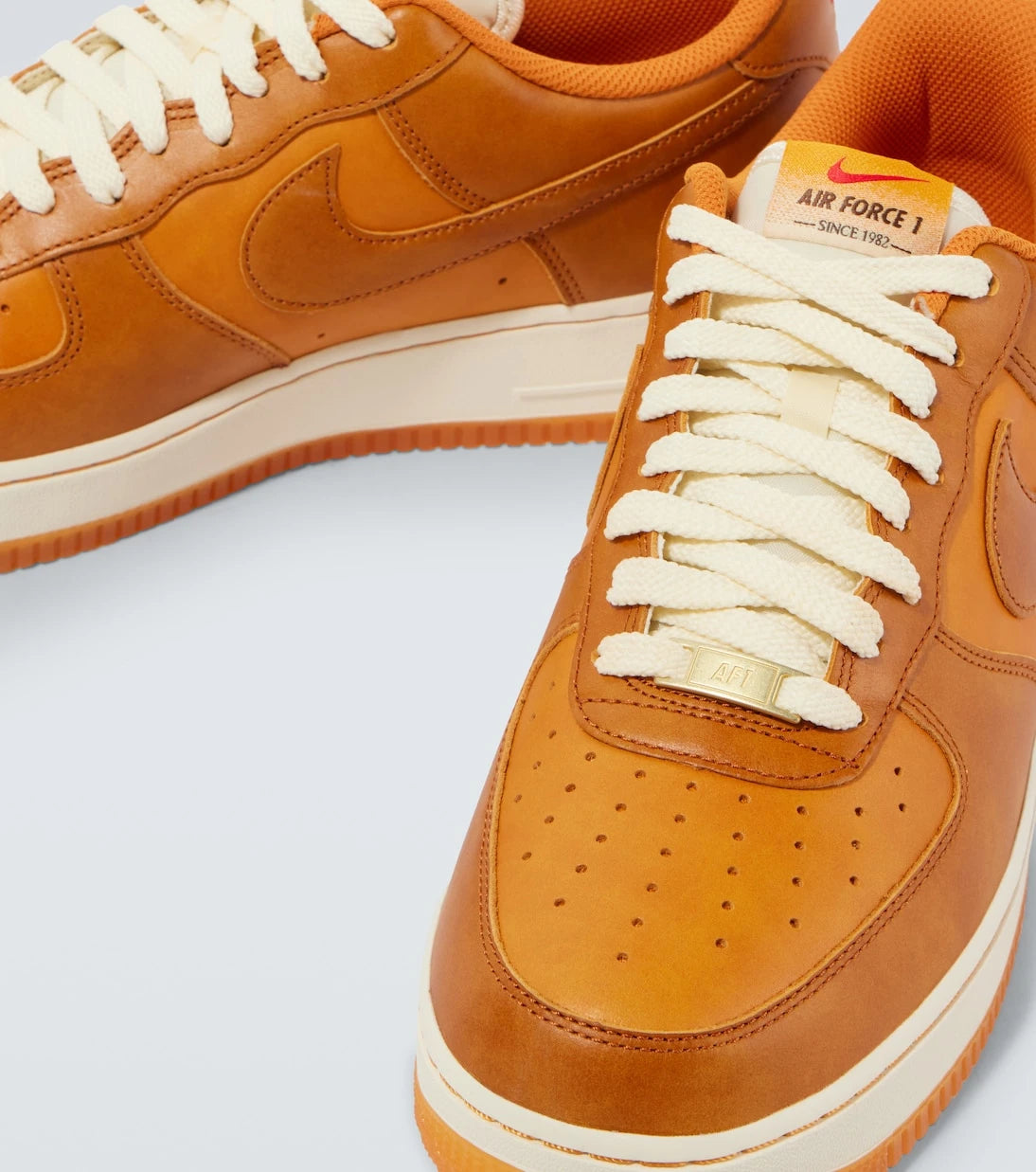 Nike - Air Force 1 '07 LV8 leather sneakers