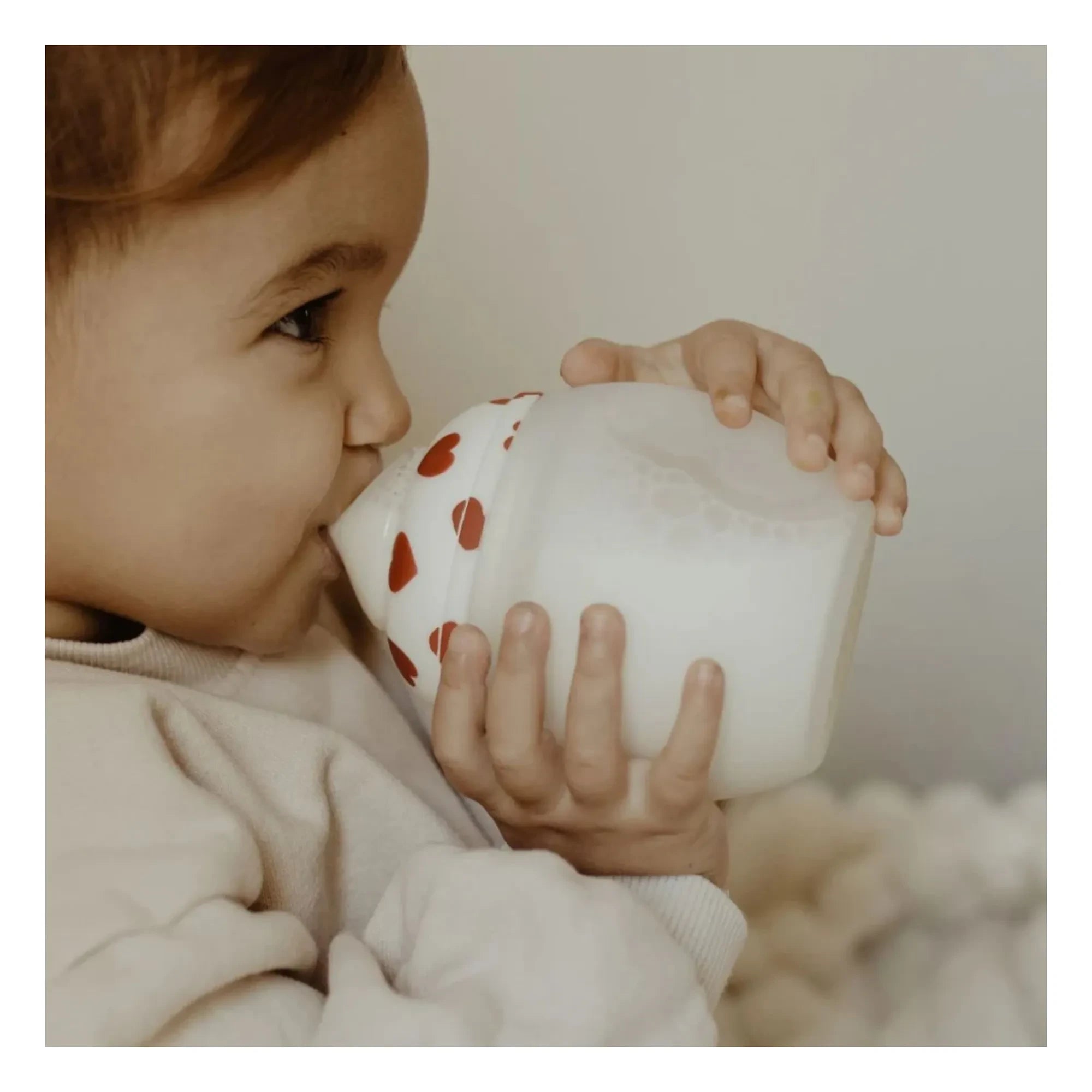 Elhée - Full of Love medical silicone bottle and physiological teat