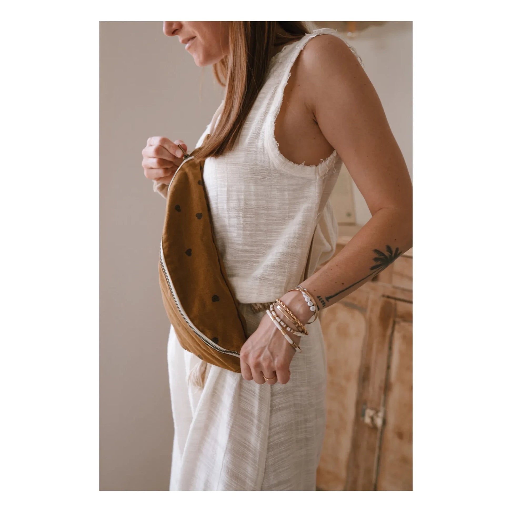 Rose in April - Heart Belt Bag | Russet