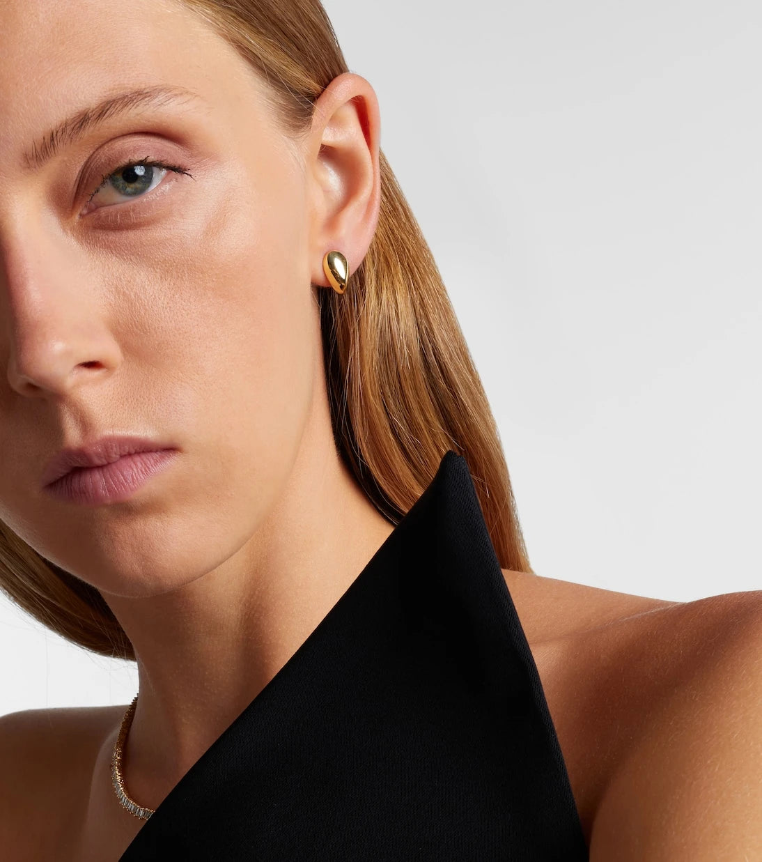 Suzanne Kalan - Curved Claw 18kt gold earrings