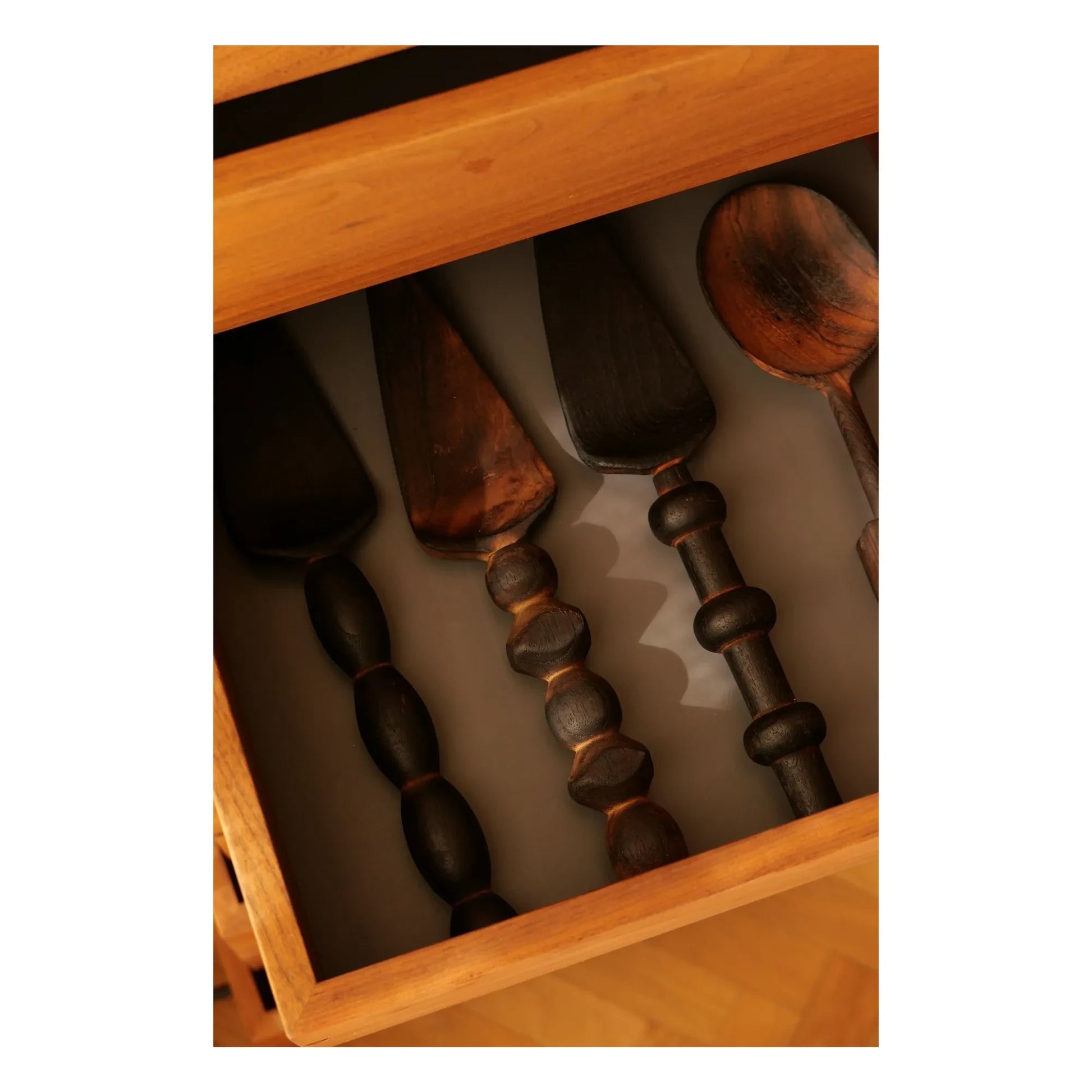 Woodmata - Teak wood pie server | Teak