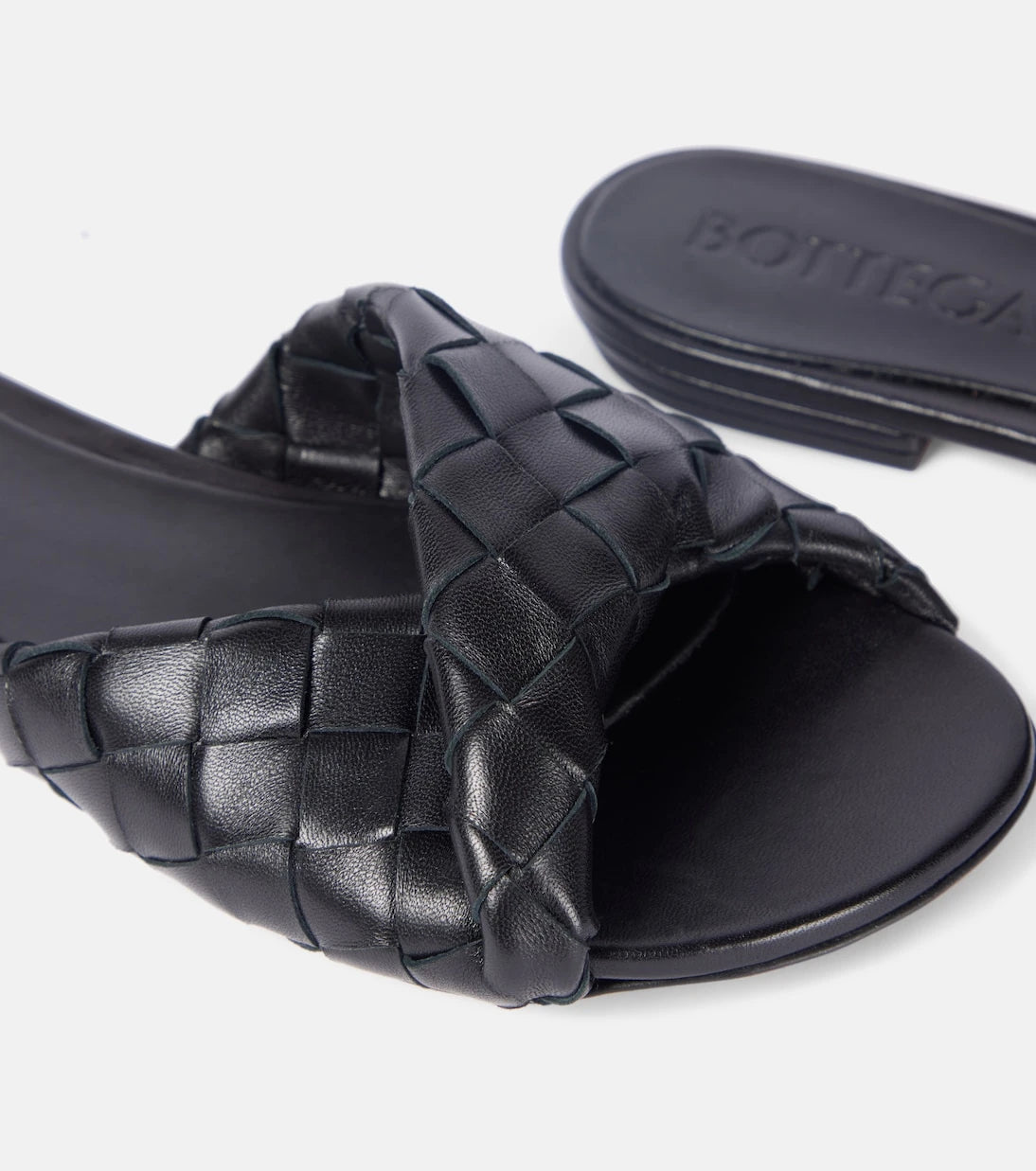 Bottega Veneta - Blink Intrecciato leather slides