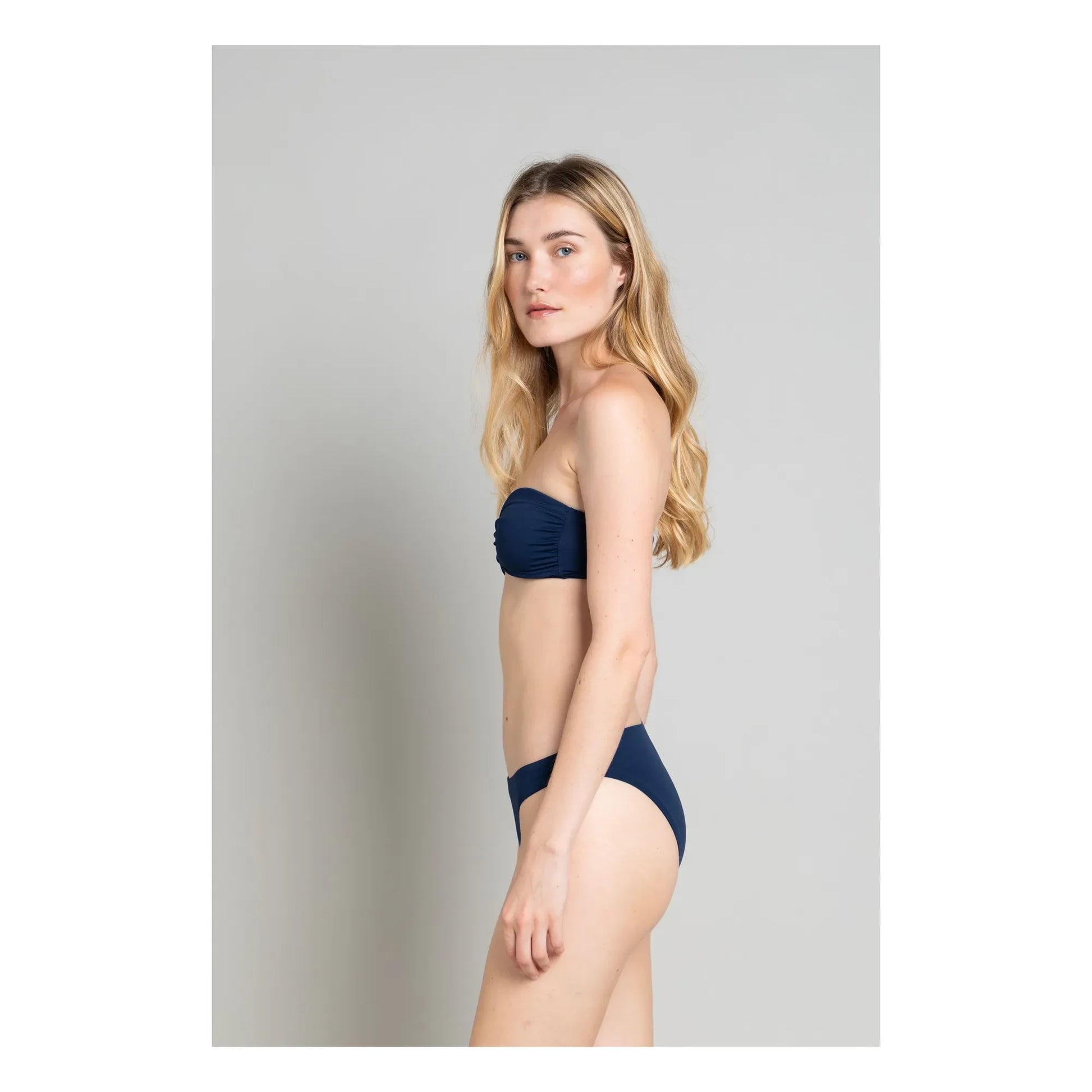 Smallable Woman - Low cut swimsuit Lisa | Navy blue
