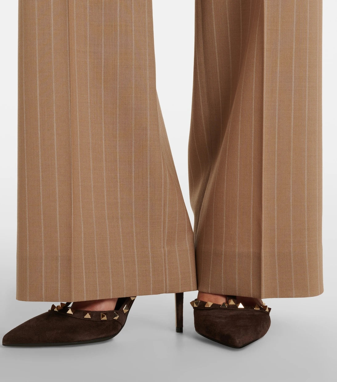Valentino Garavani - Rockstud suede pumps