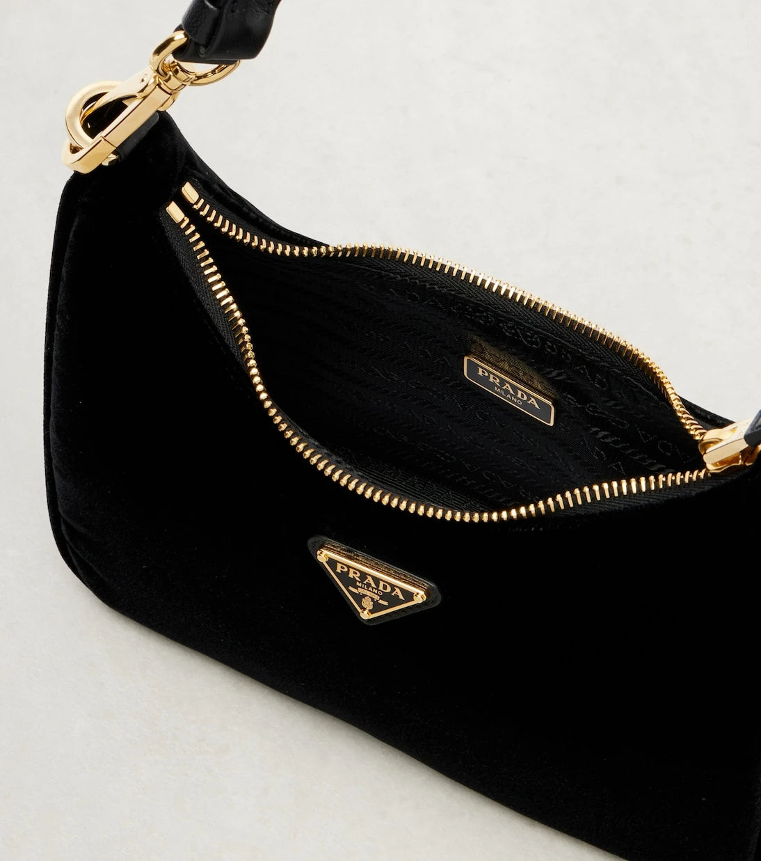Prada - Prada Re-Edition Mini velvet shoulder bag