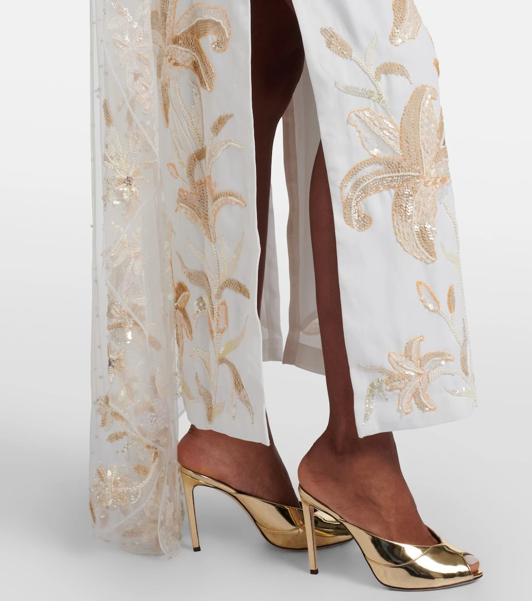 Là Fuori - Ivory Garden embellished caped gown