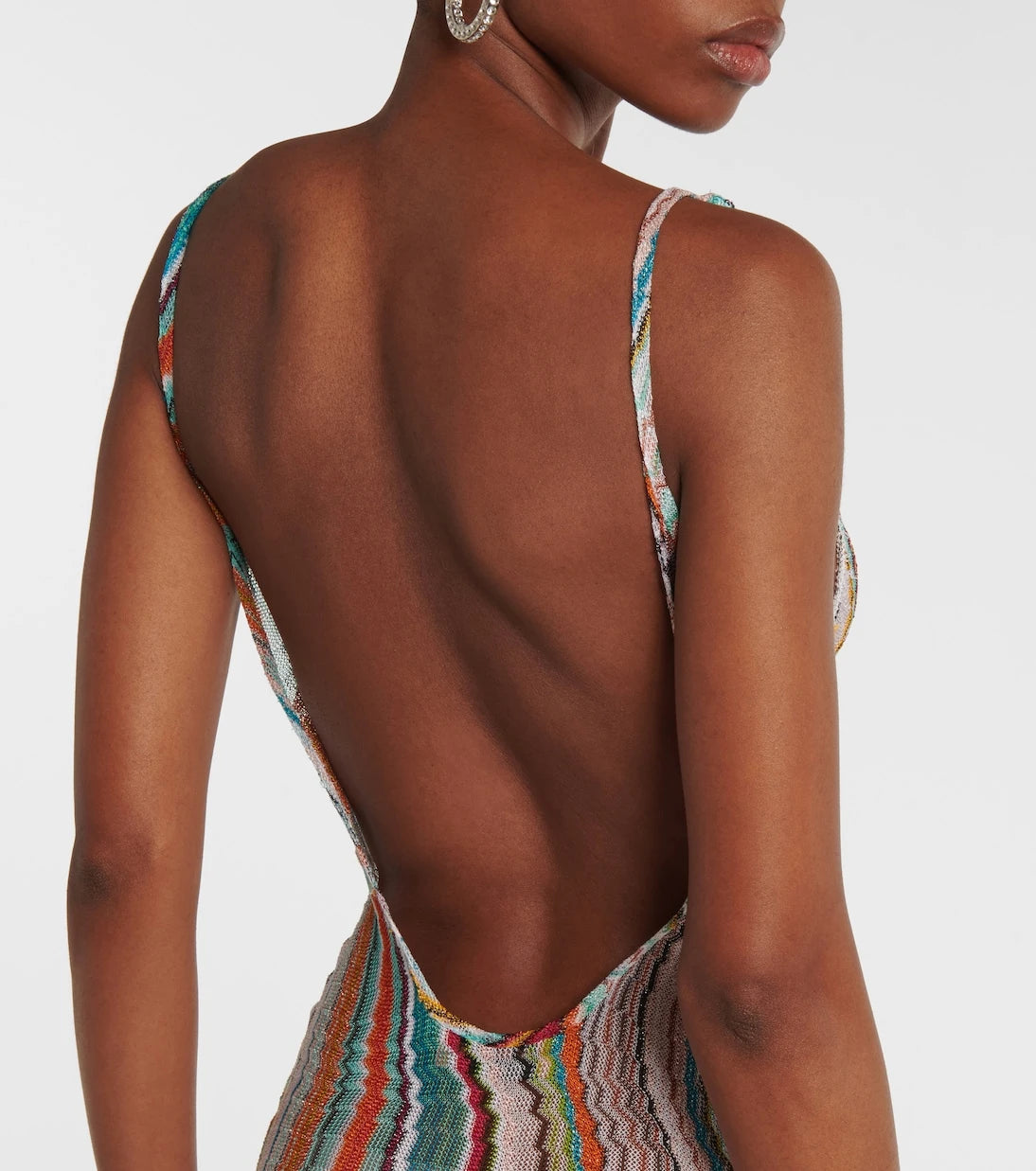 Missoni - فستان ماكسي لاميه مكشوف الظهر بنقشة ويف
