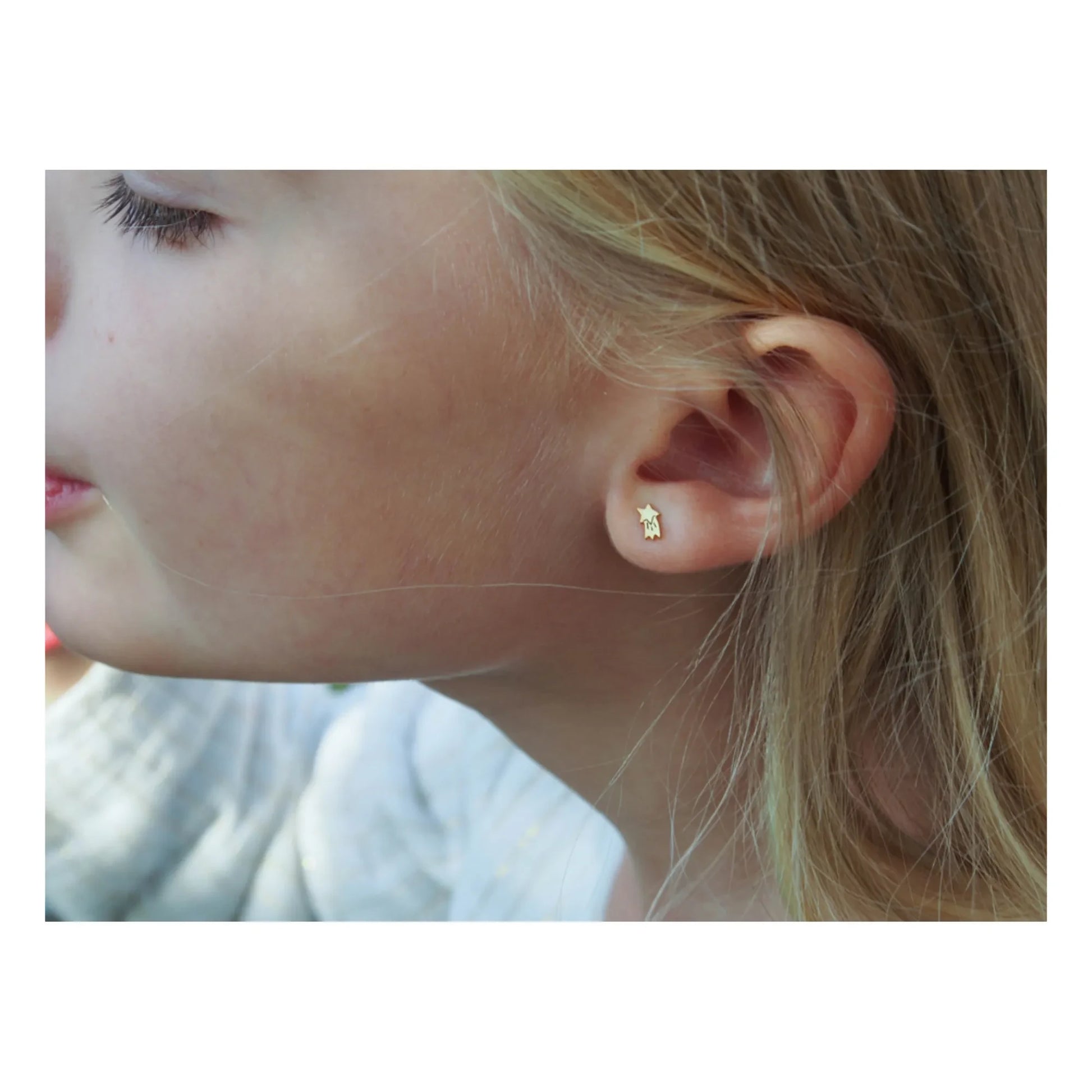 Adorabili - Asymmetrical moon earrings | Gold