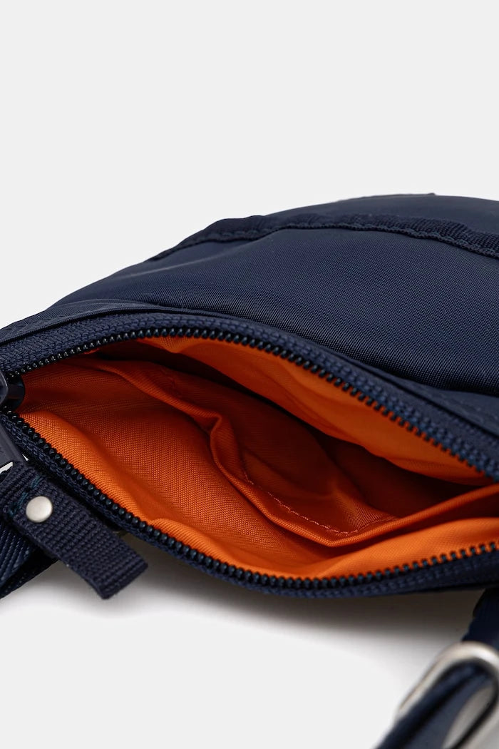 Чанта през рамо Levi's MISSION BAY POUCH