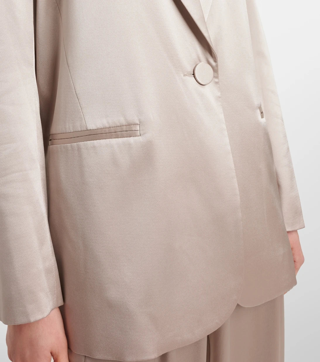 The Sei - Oversized silk satin blazer