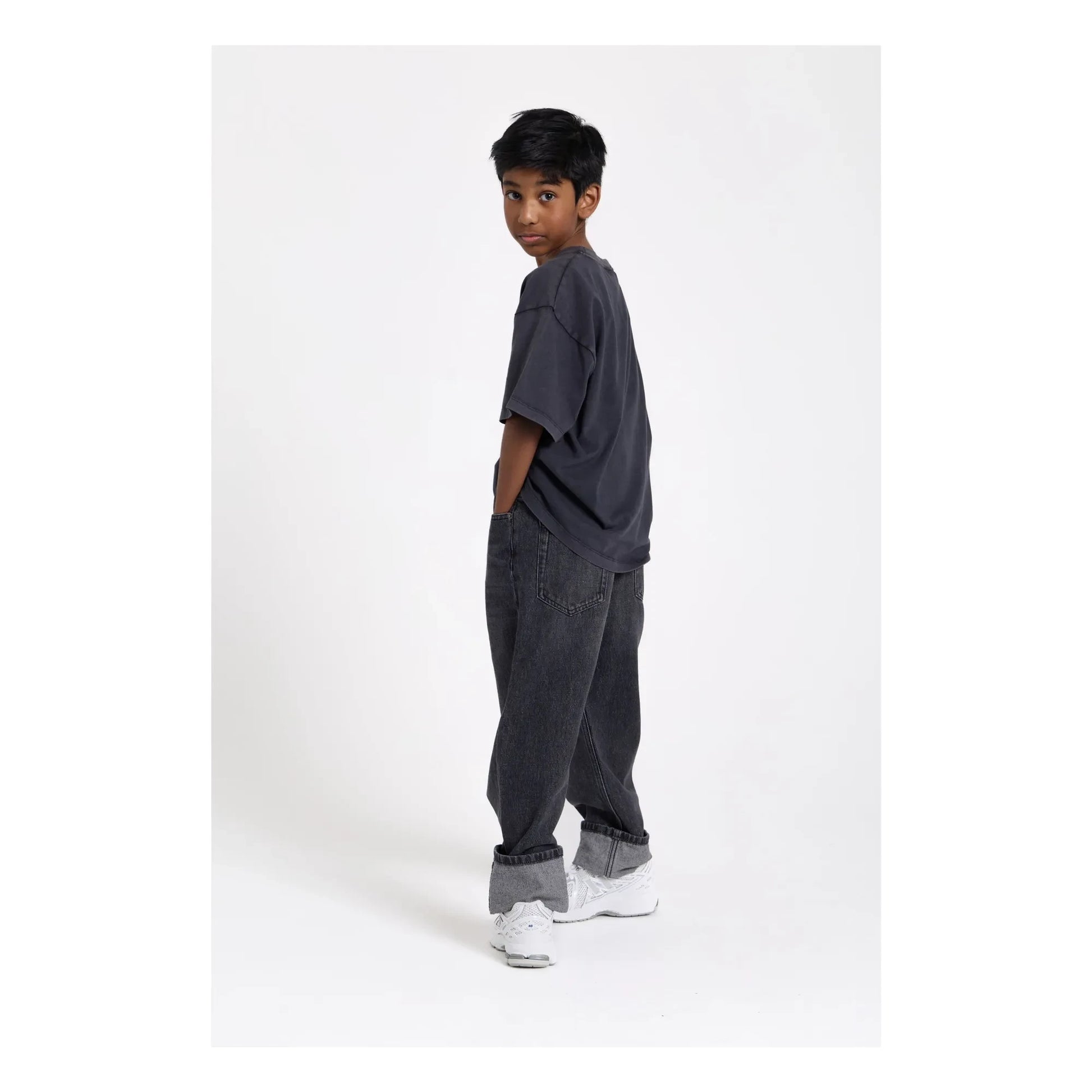 Hundred Pieces - Jean Large Hostin | Black