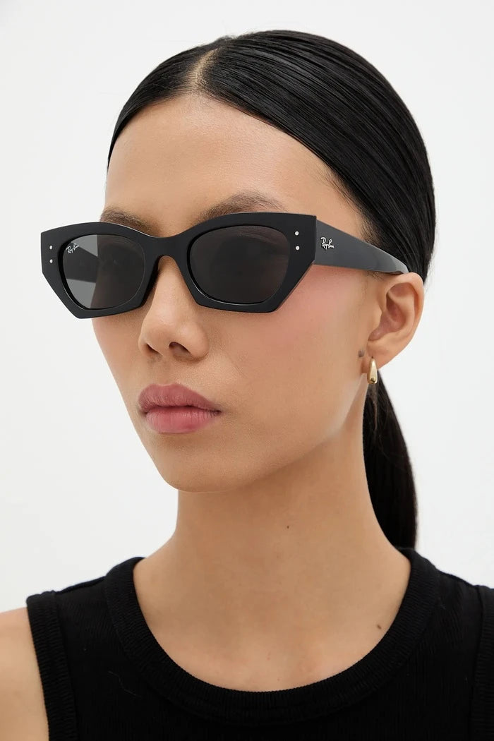 Ray-Ban güneş gözlüğü