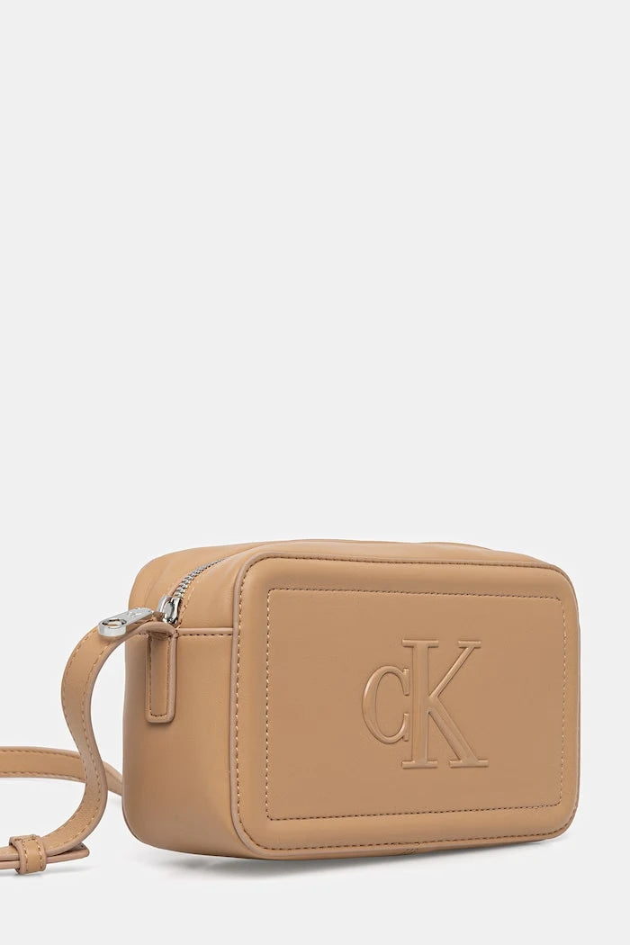 Calvin Klein kadın suni deri çapraz çanta