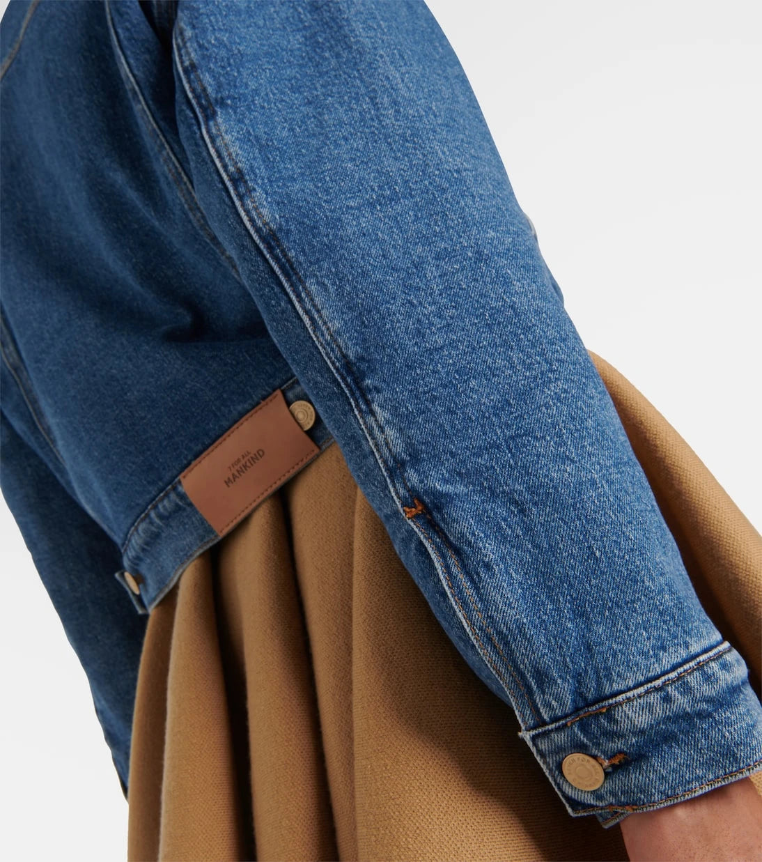 7 For All Mankind - جاكيت دنيم تيدي بقصة ضيقة
