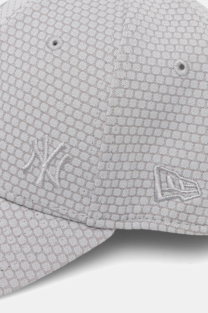 New Era FLAWLESS MESH 9FORTY® Şapka
