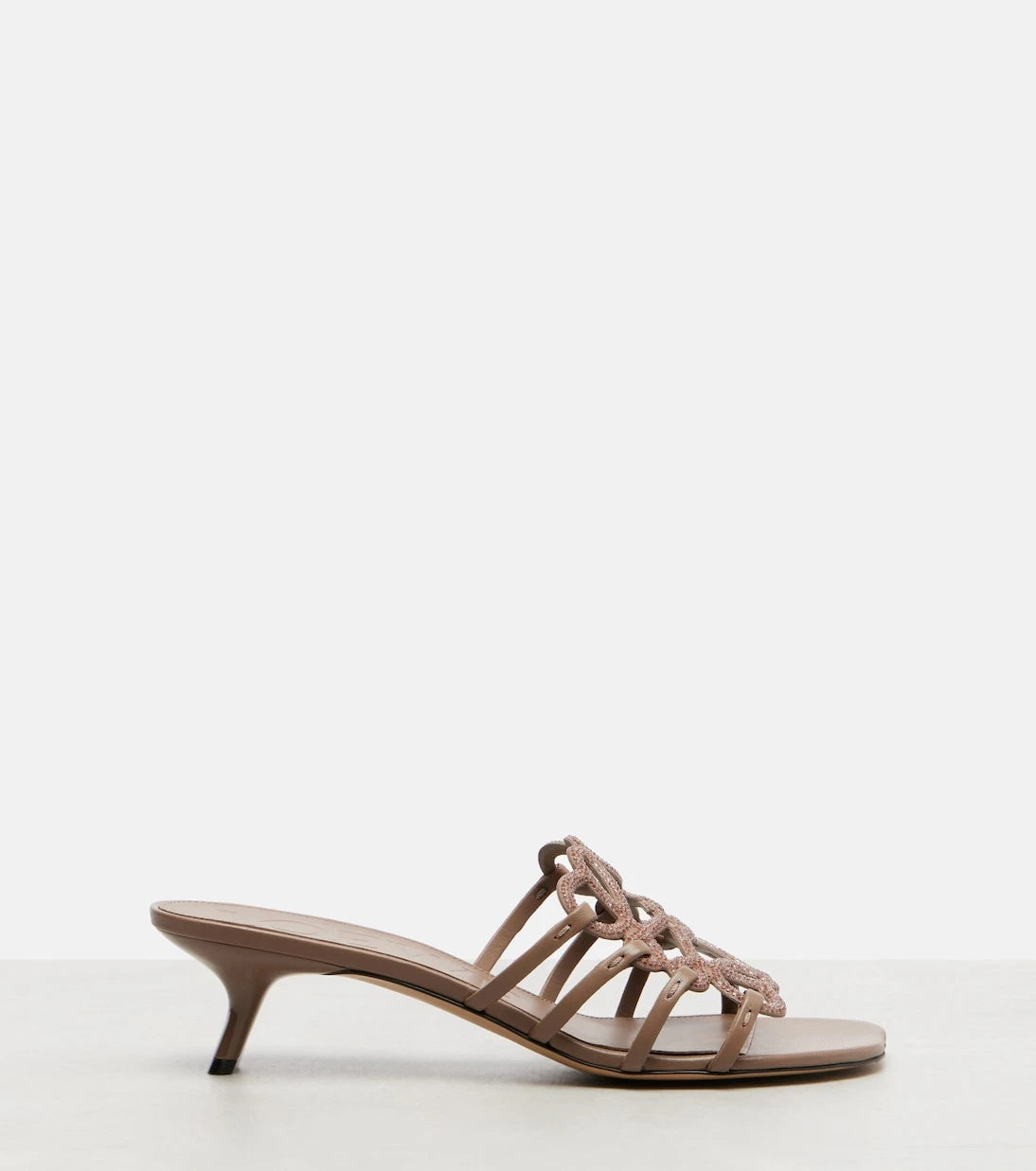 Loewe - شبشب ميول من الجلد السويدي بزخرفة Petal Anagram