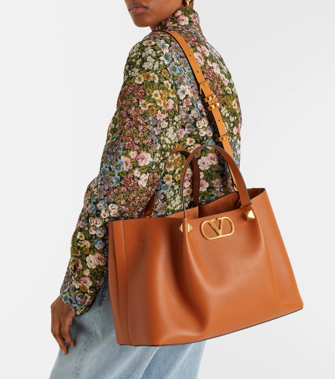 Valentino Garavani - VLogo Medium leather tote bag