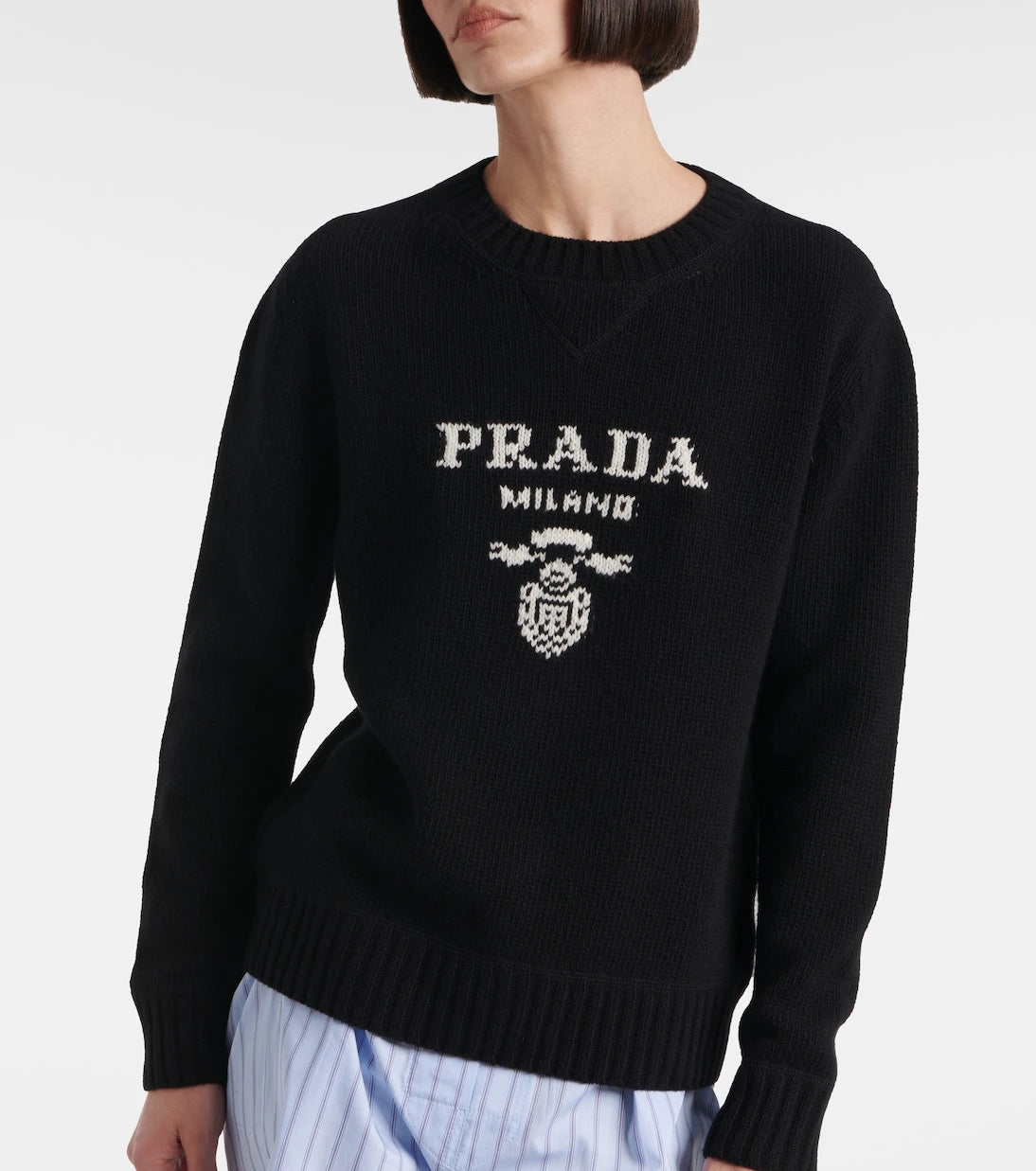 Prada - سترة من الصوف والكشمير بشعار العلامة