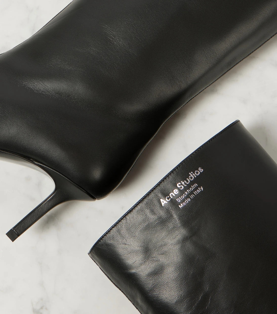 Acne Studios - جزمة جلدية عالية للركبة