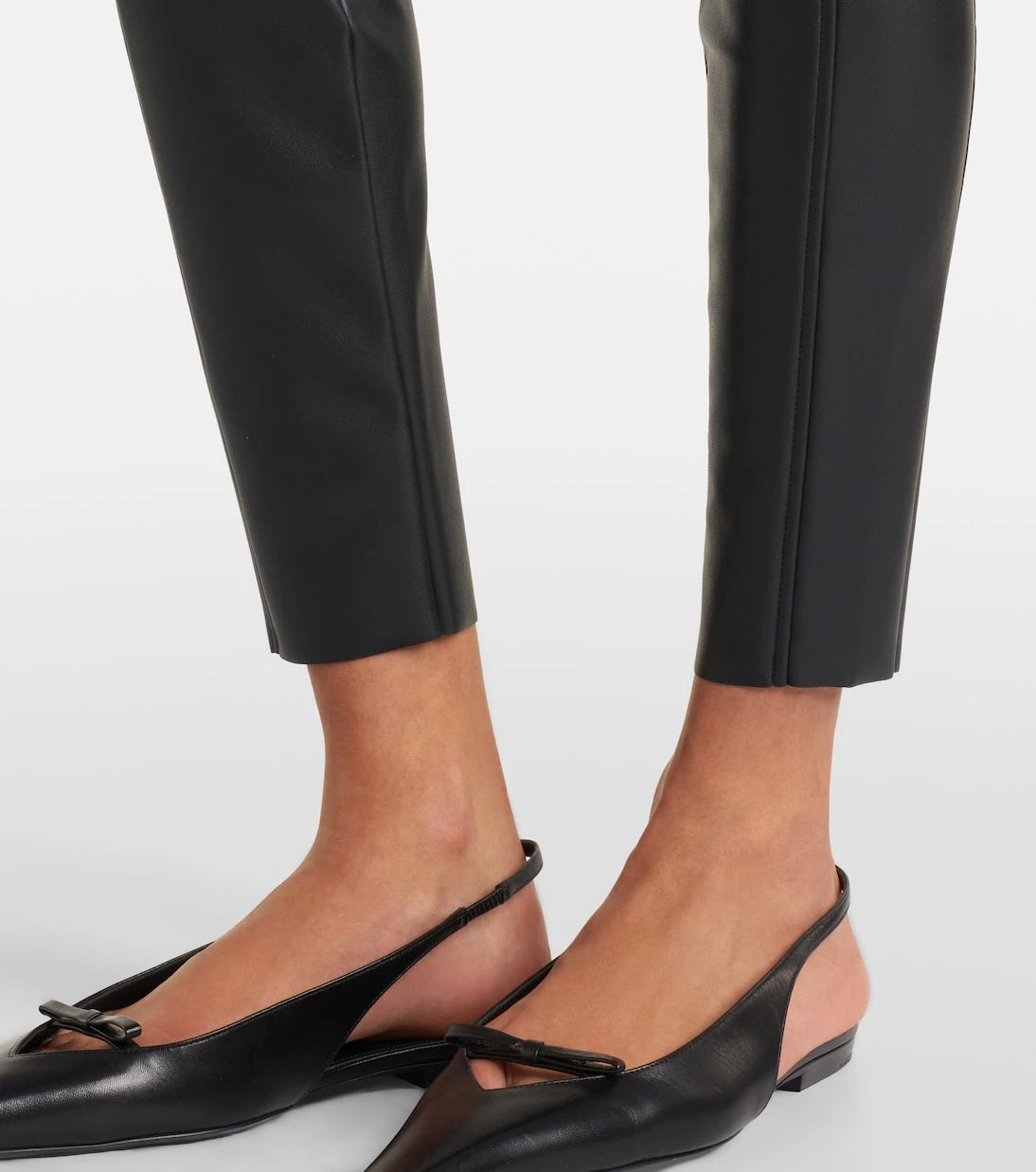 Wolford - ليقنز إيدي بالشعار
