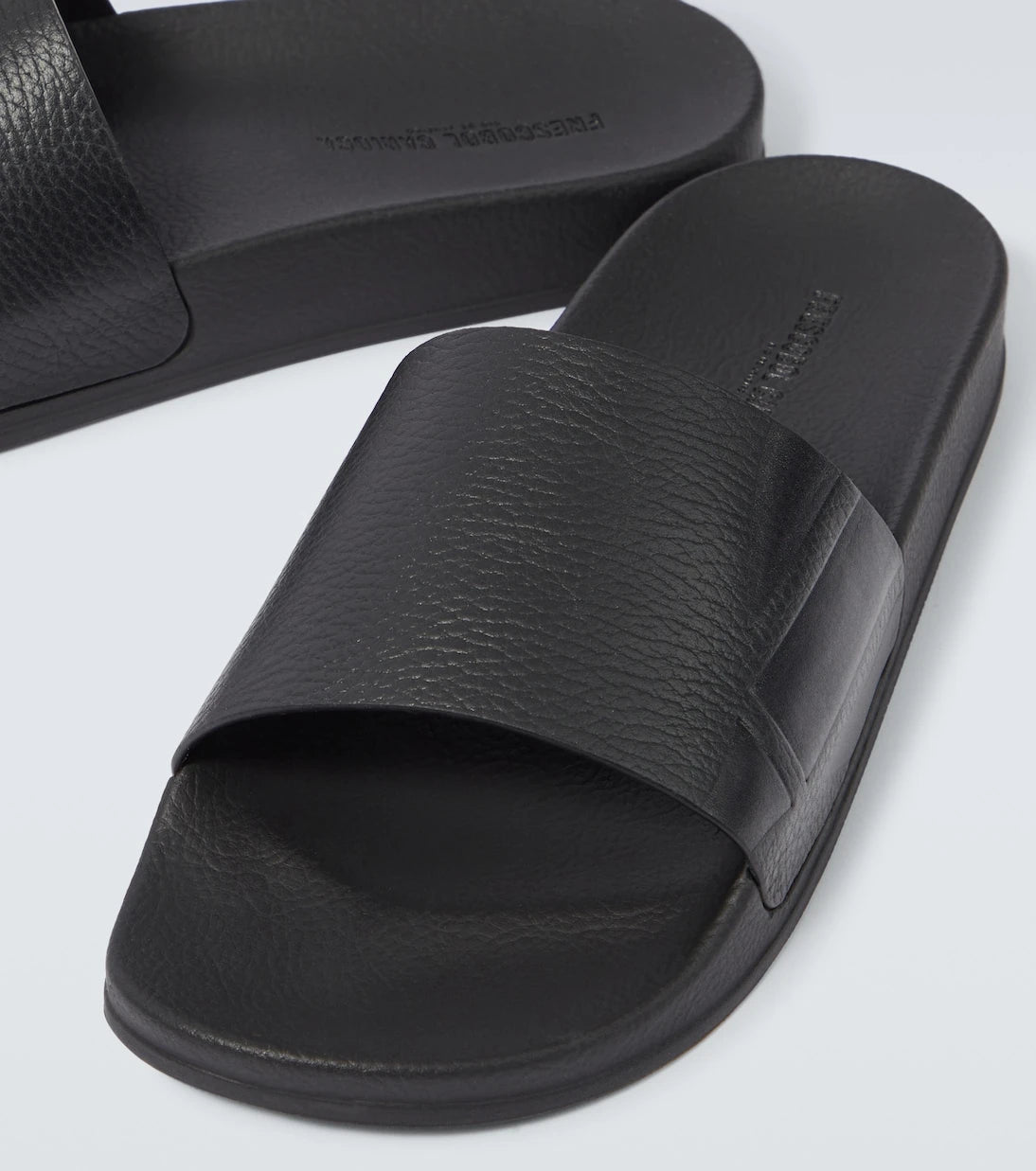 Frescobol Carioca - Humberto leather slides