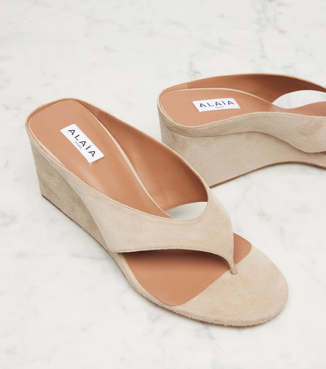 Alaïa - Cube 75 suede thong sandals