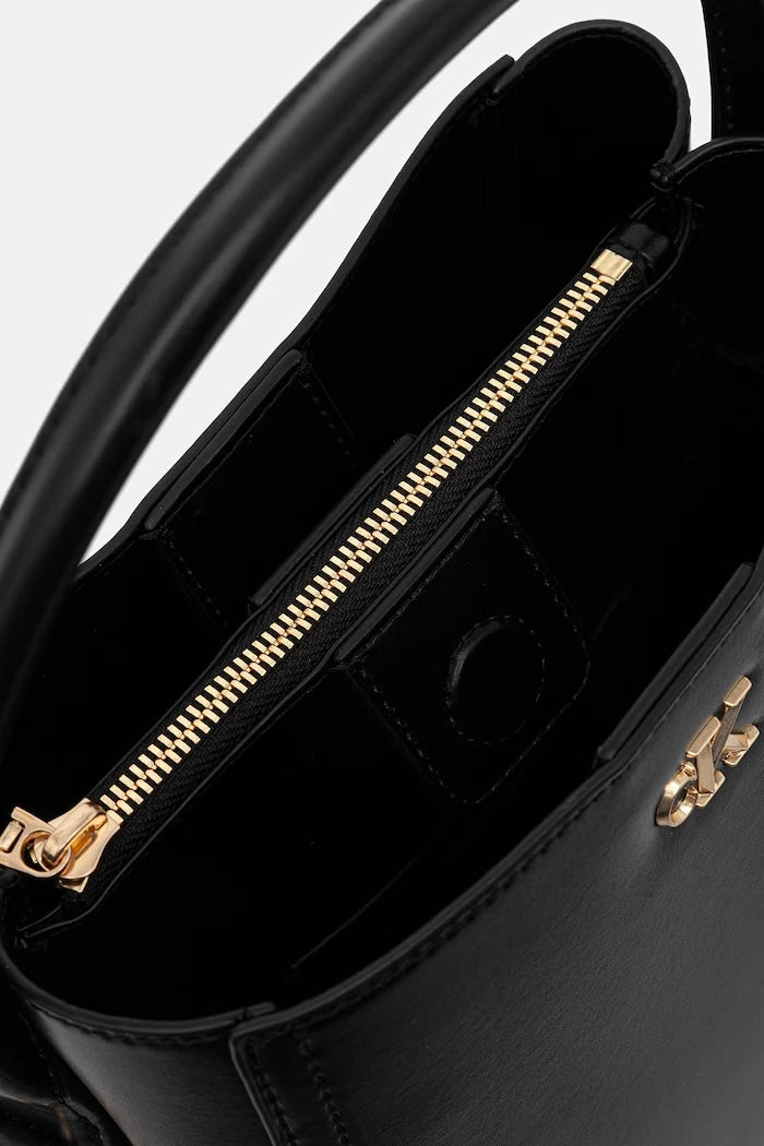 Calvin Klein kadın crossbody çanta, suni deriden