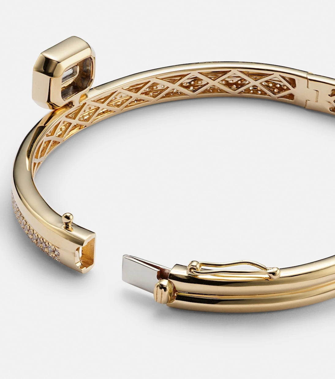 Shay Jewelry - 18kt gold bangle with diamonds