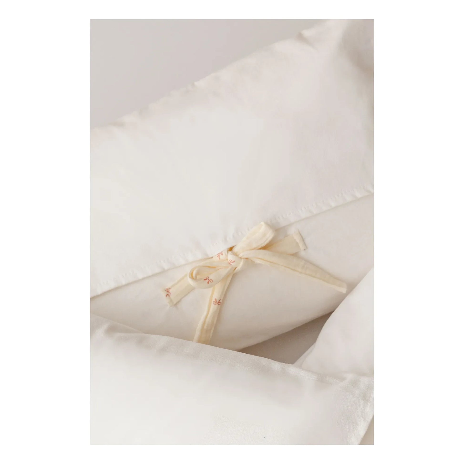 Soft Spot - Ribbon quilted blanket in organic cotton | Ecru