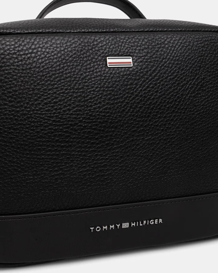 Tommy Hilfiger erkek suni deri kozmetik çantası