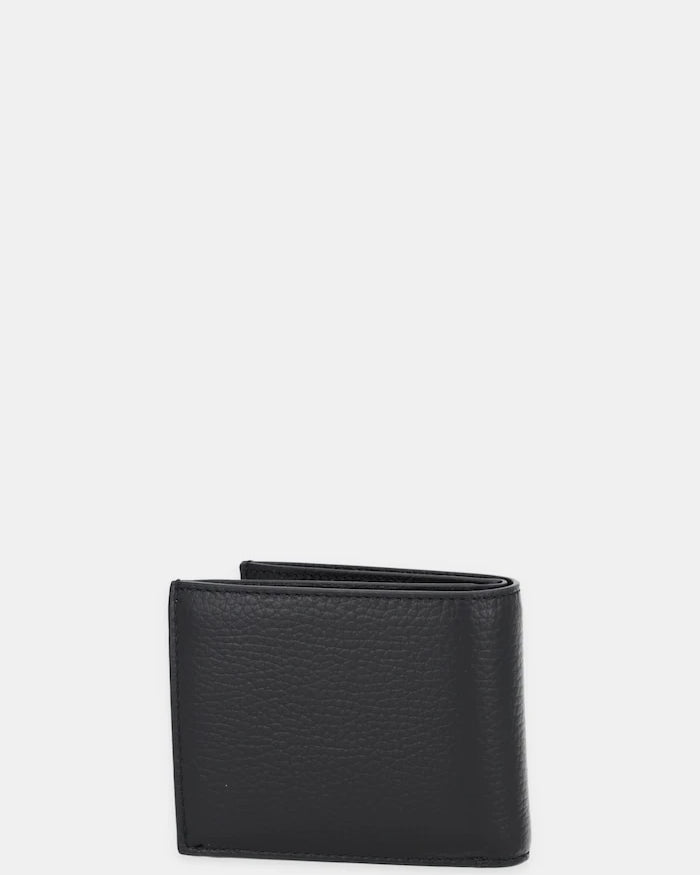 Coccinelle портфейл от кожа SOFT