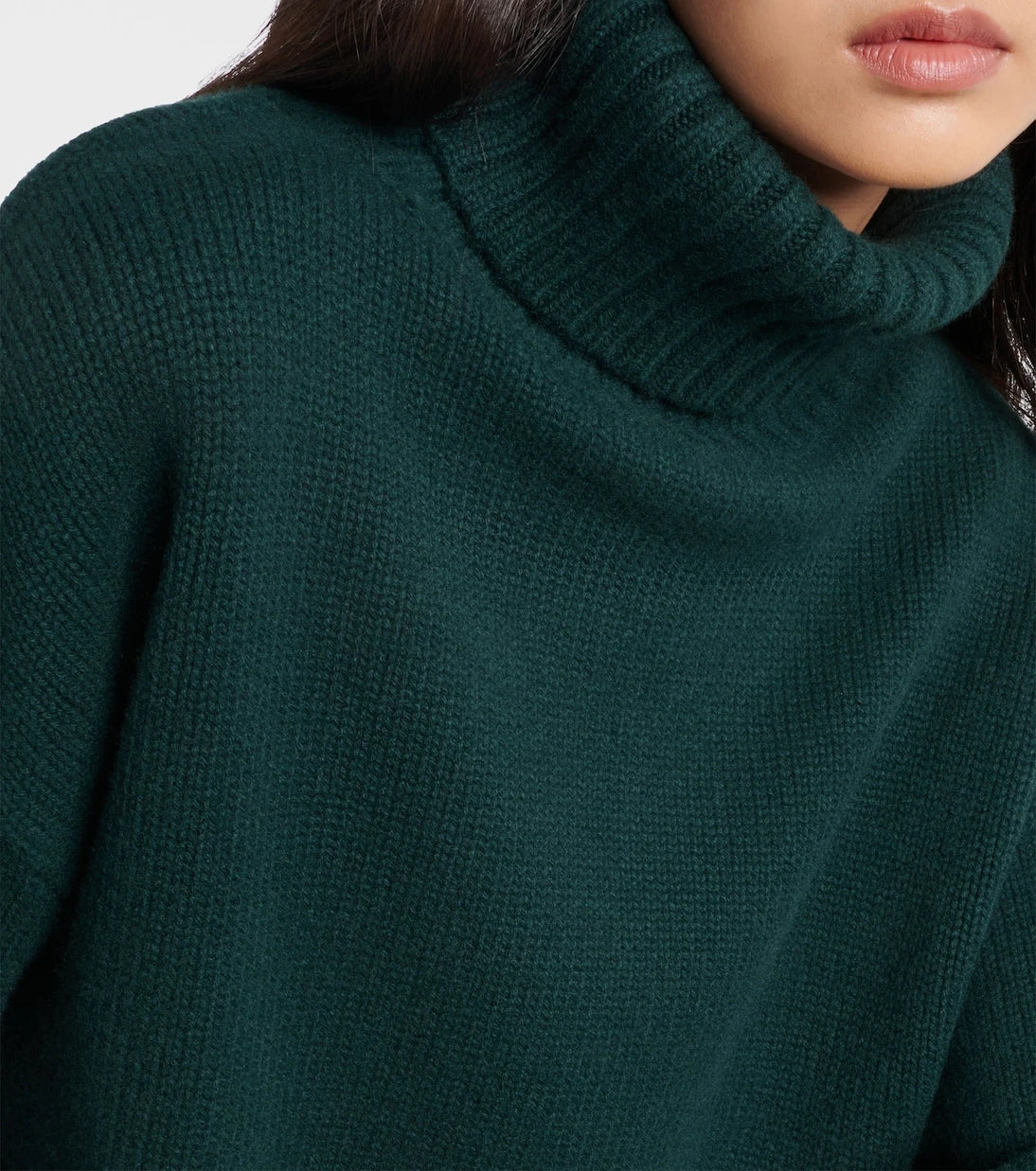 Extreme Cashmere - سترة كشمير بياقة مدورة قصيرة جداً