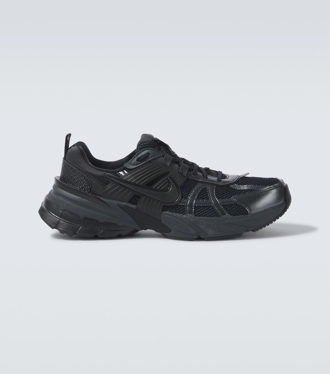 Nike - أحذية ركض V2K