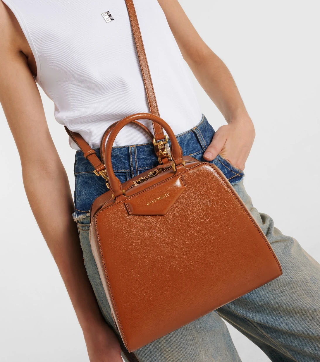 Givenchy - Antigona Cube Mini leather tote bag