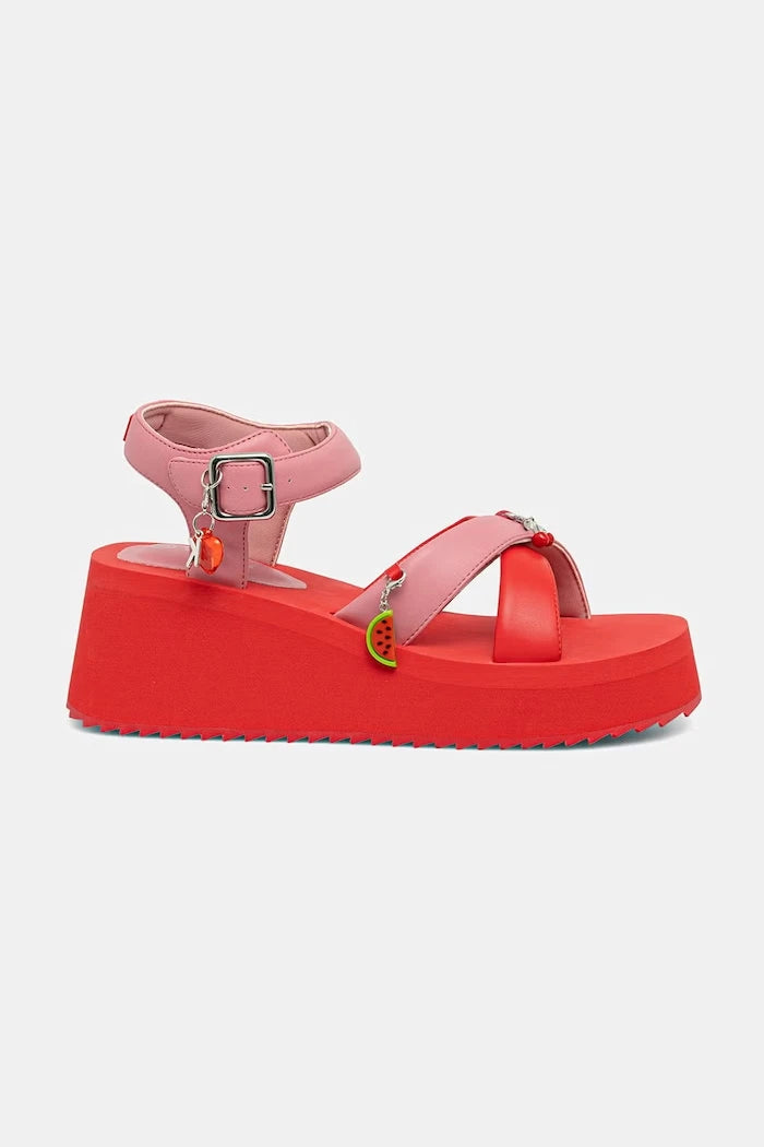 Koi Footwear kadın platform sandaletleri Orchard Flatform Charm Sandals