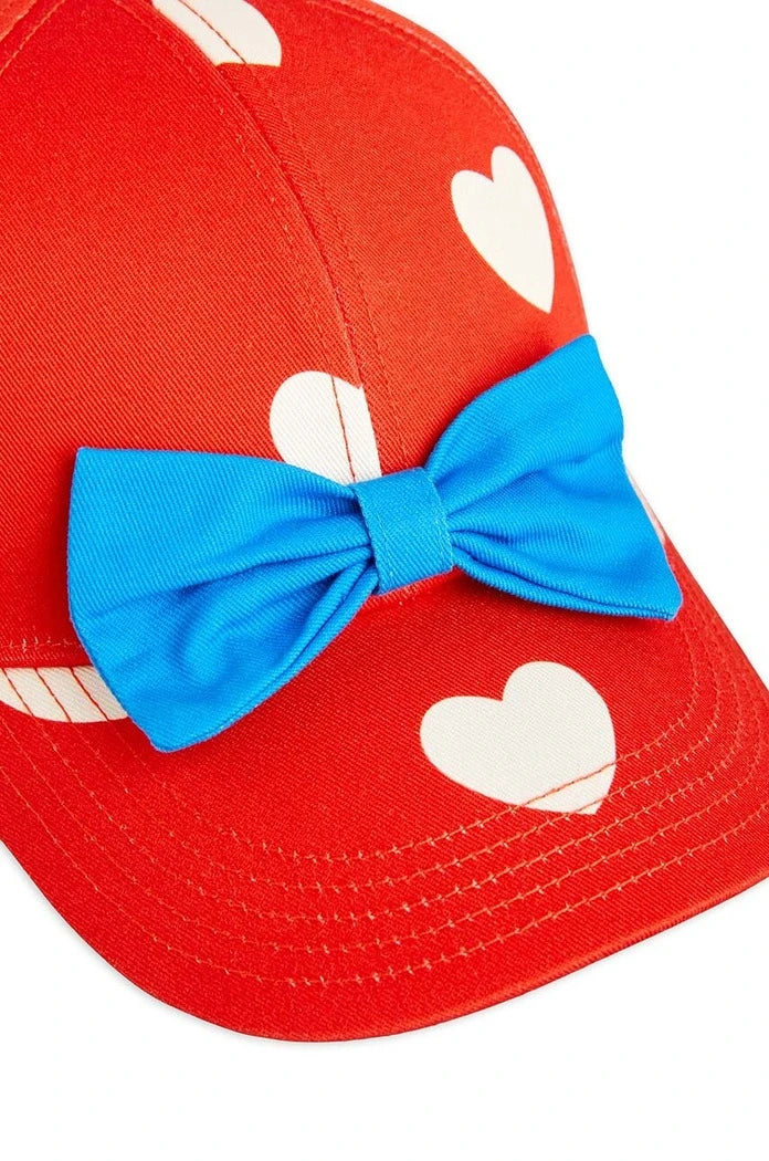 Детска памучна шапка с козирка Mini Rodini  Hearts